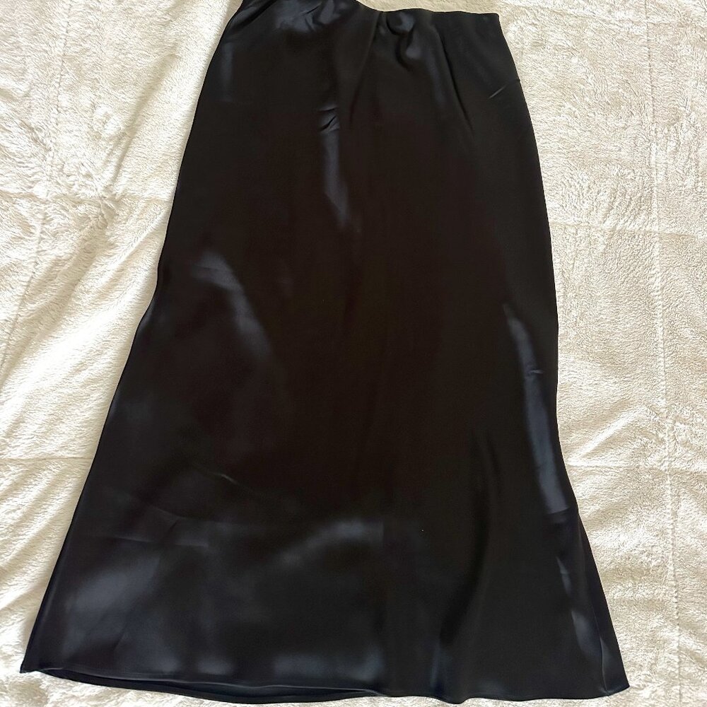 ⬛️MANGO⬛️ SATIN MIDI SKIRT SIZE M